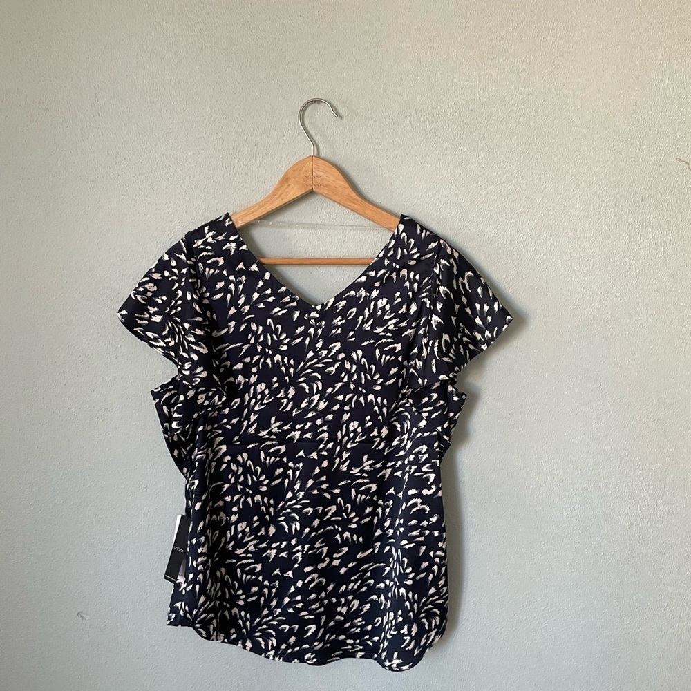 Liverpool Los Angeles Women’s Double V-Neck Flutter Sleeve Stretch Satin Top S - Picture 4 of 12